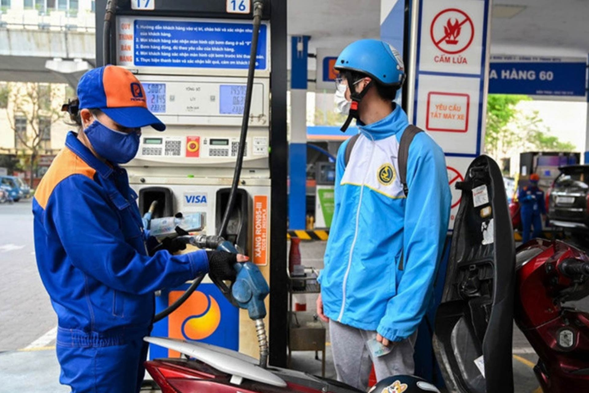 Giá xăng dầu đồng loạt tăng trở lại, RON 95 lên hơn 19.500 đồng/lít