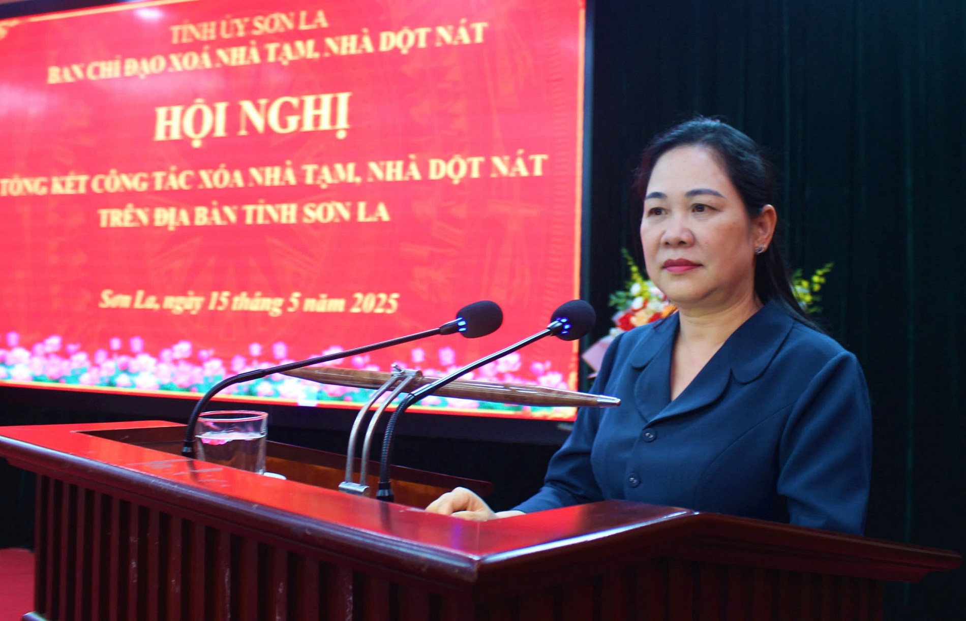 Thu truong Nong Thi Ha.jpg