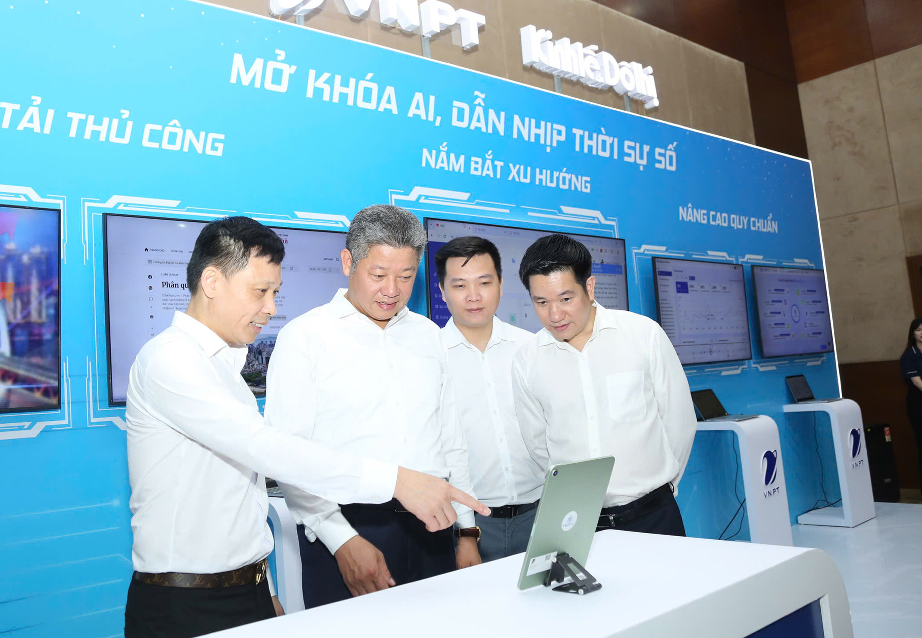 AI không thay thế, mà hỗ trợ nhà báo làm việc tốt hơn 1 Toa soan thong minh.jpg