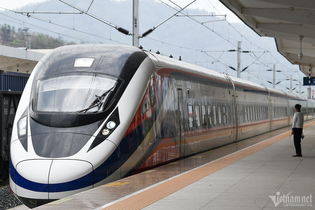 Trình Quốc hội chính sách cho phép doanh nghiệp tư nhân làm các dự án trọng điểm