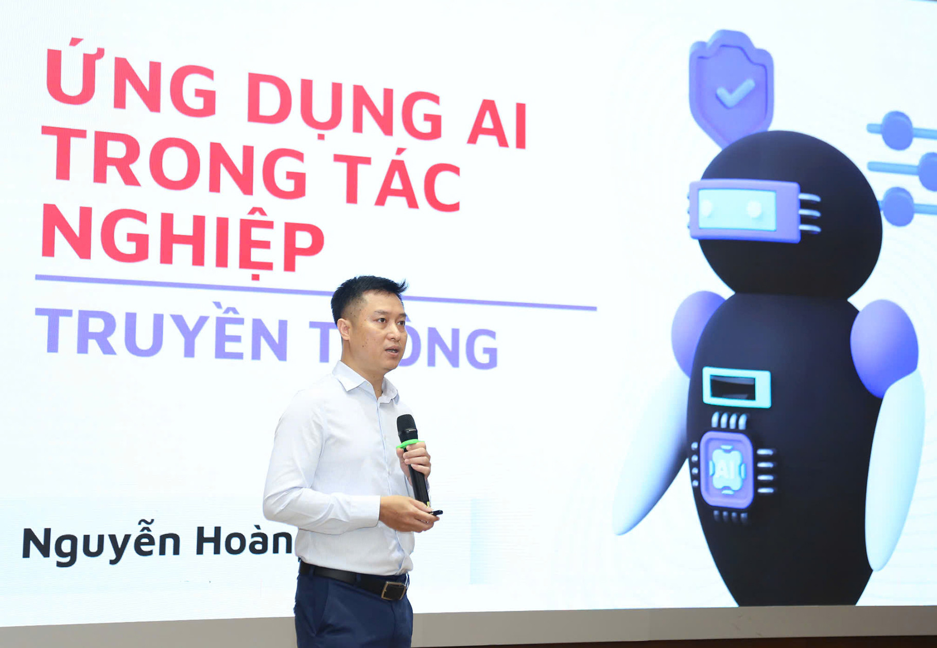 AI không thay thế, mà hỗ trợ nhà báo làm việc tốt hơn 2 Ung dung AI.jpg