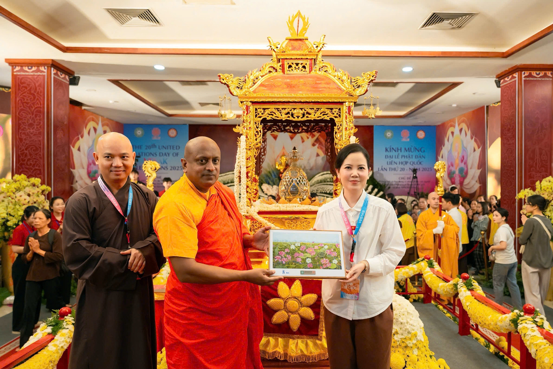 Bức tranh quý Giáo hội Phật giáo Việt Nam tặng Tổng thống Sri Lanka