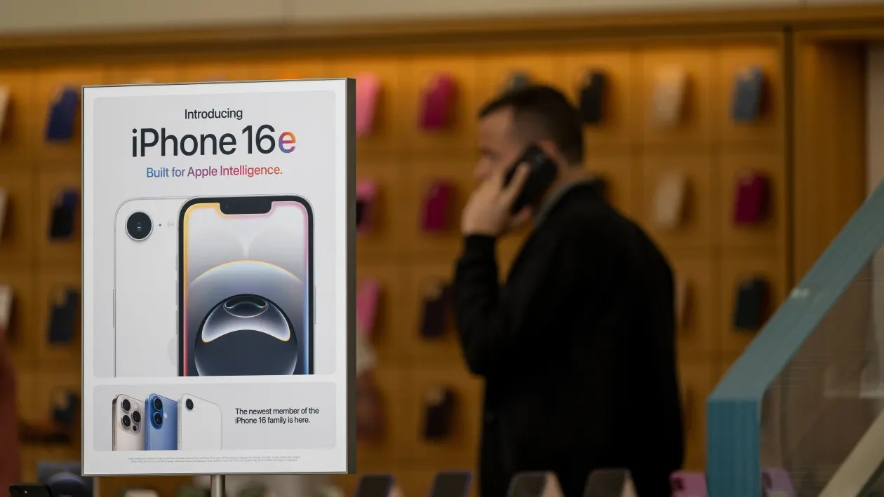 Lối thoát duy nhất của Apple dưới thời ông Donald Trump?