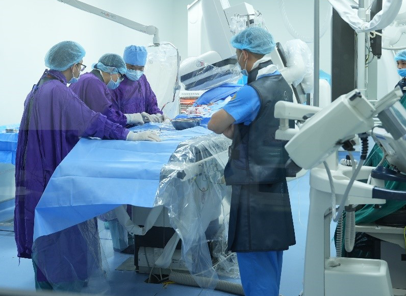 Quyết định của bác sĩ cứu chàng trai "vô danh, ví rỗng"