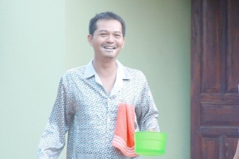 Hình ảnh hiếm thấy của NSND Trung Hiếu, hoa hậu Tiểu Vy gợi cảm