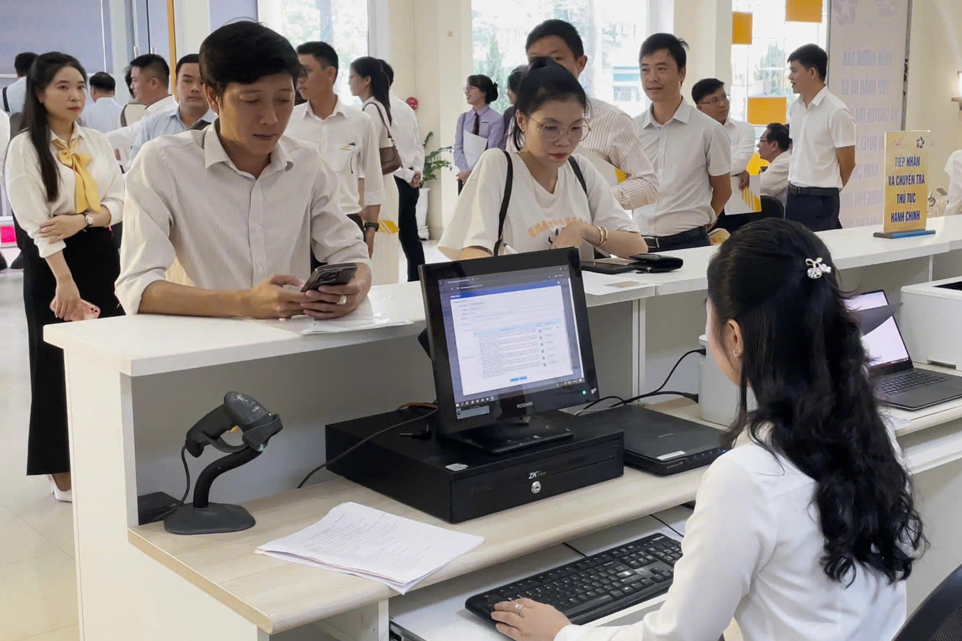Huế đưa vào hoạt động 136 điểm đại lý dịch vụ công trực tuyến