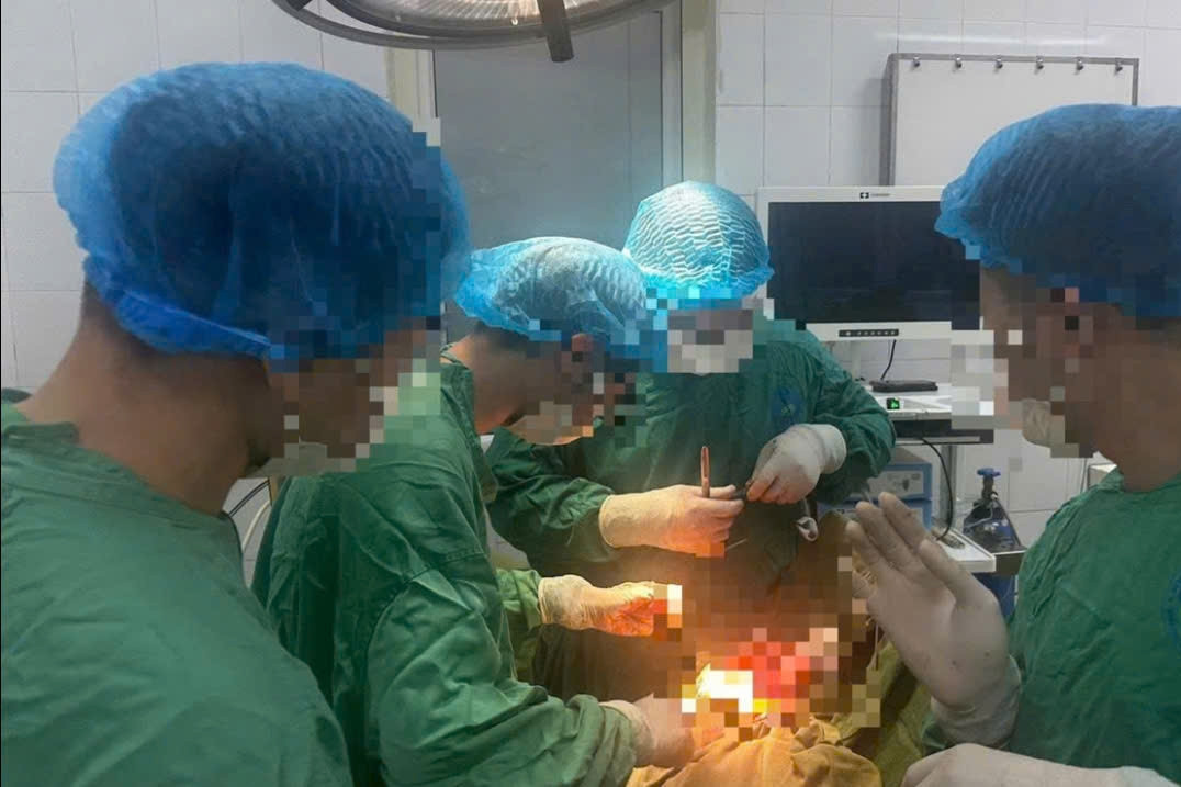 Nữ nhân viên thư viện bị chồng vào tận trường học sát hại