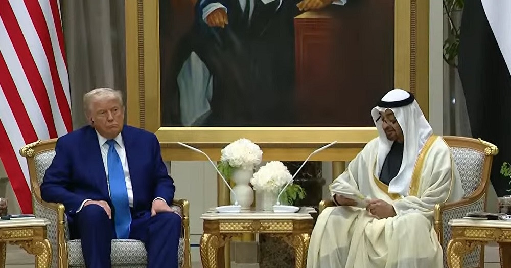 Ông Trump ký loạt thỏa thuận trị giá 200 tỷ USD trong chuyến công du UAE