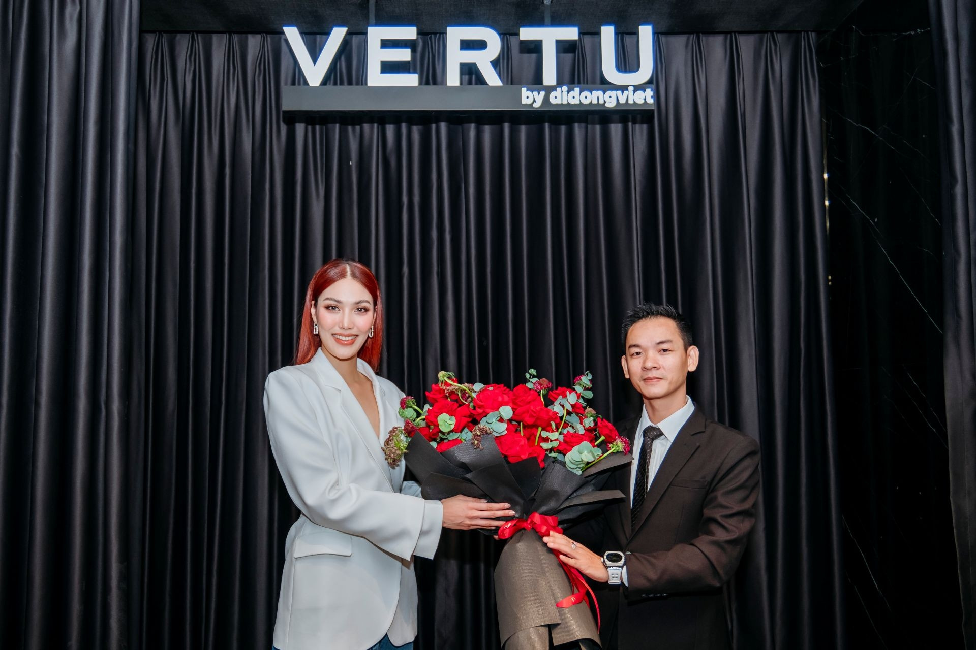 Siêu mẫu Lan Khuê trở thành đại sứ thương hiệu Vertu tại Việt Nam