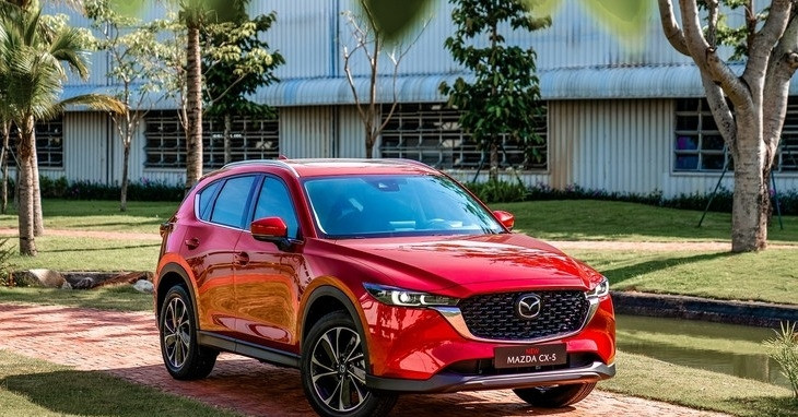 Top 10 xe xăng bán chạy tháng 4: Mazda CX-5 bứt tốc, Accent và Xforce 'mất hút'