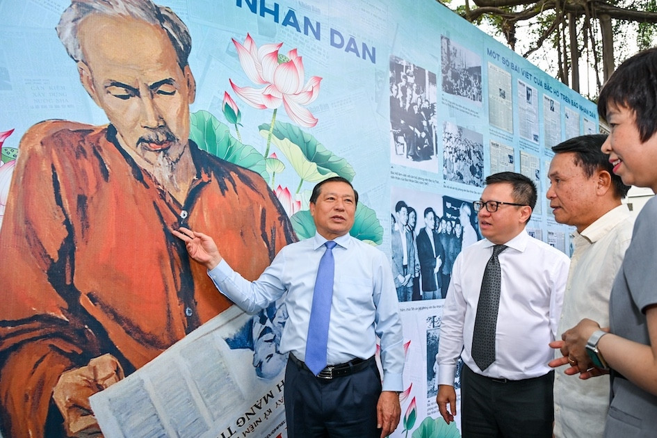 Trưng bày những hình ảnh quý giá về Chủ tịch Hồ Chí Minh