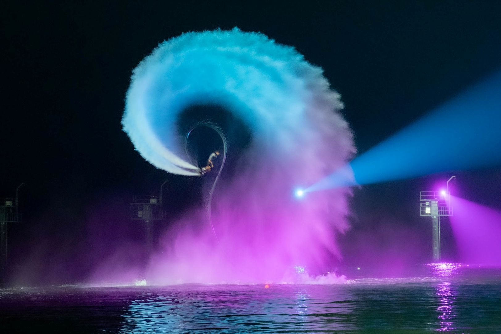 Vận động viên quốc tế bật mí về show diễn hoành tráng ở Cát Bà