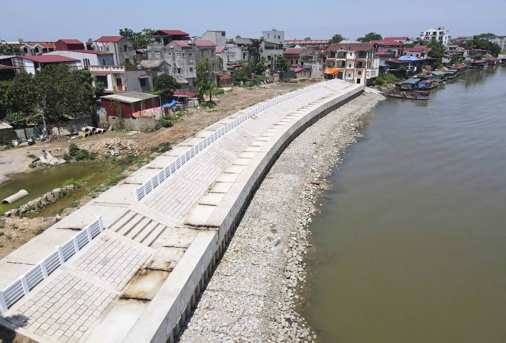 Bắc Ninh xây kè chống sạt lở đê hữu Cầu xong trước mùa mưa bão