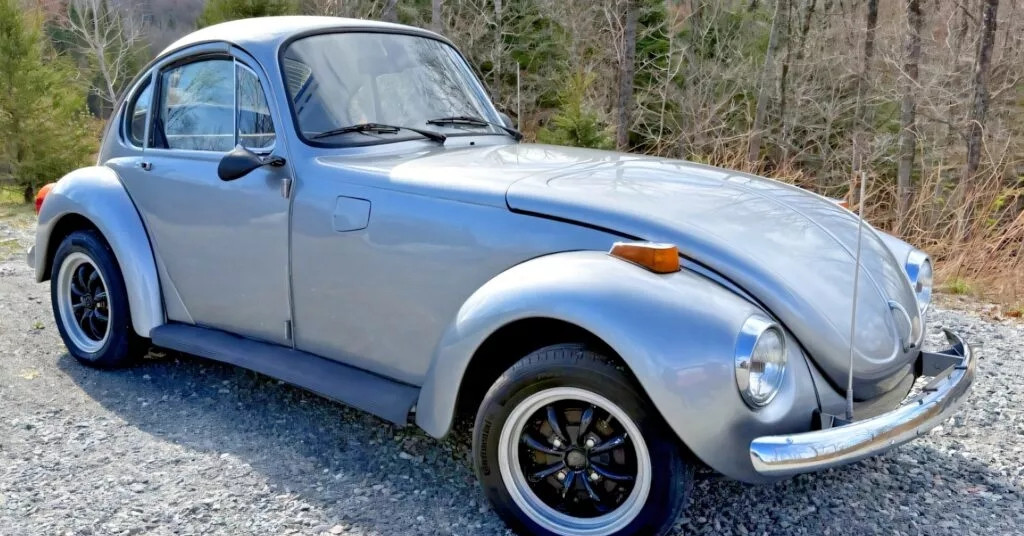 Đoán xem động cơ của 'con bọ' Volkswagen Super Beetle này nằm ở đâu?