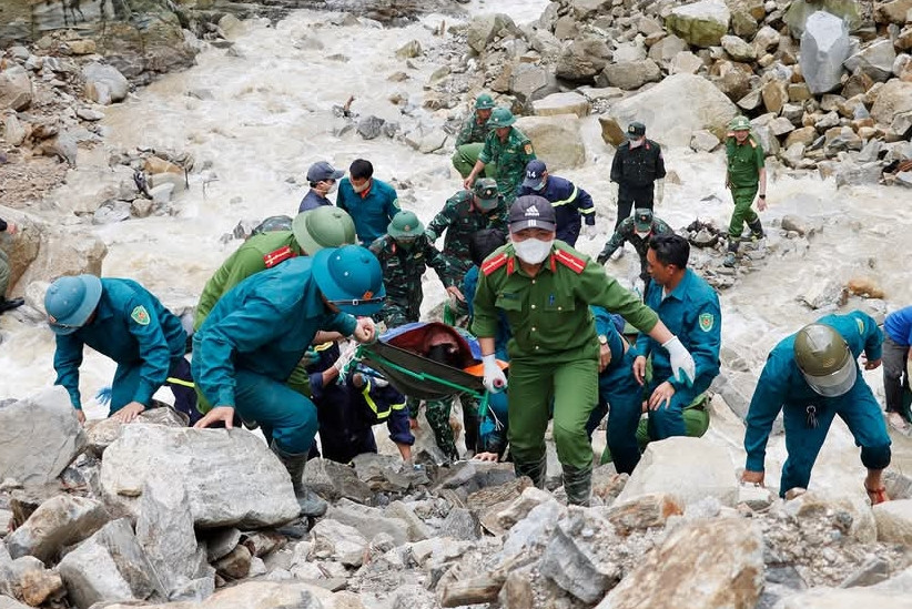 Hiện trường tang thương vụ sạt lở tại dự án thủy điện khiến 5 người chết