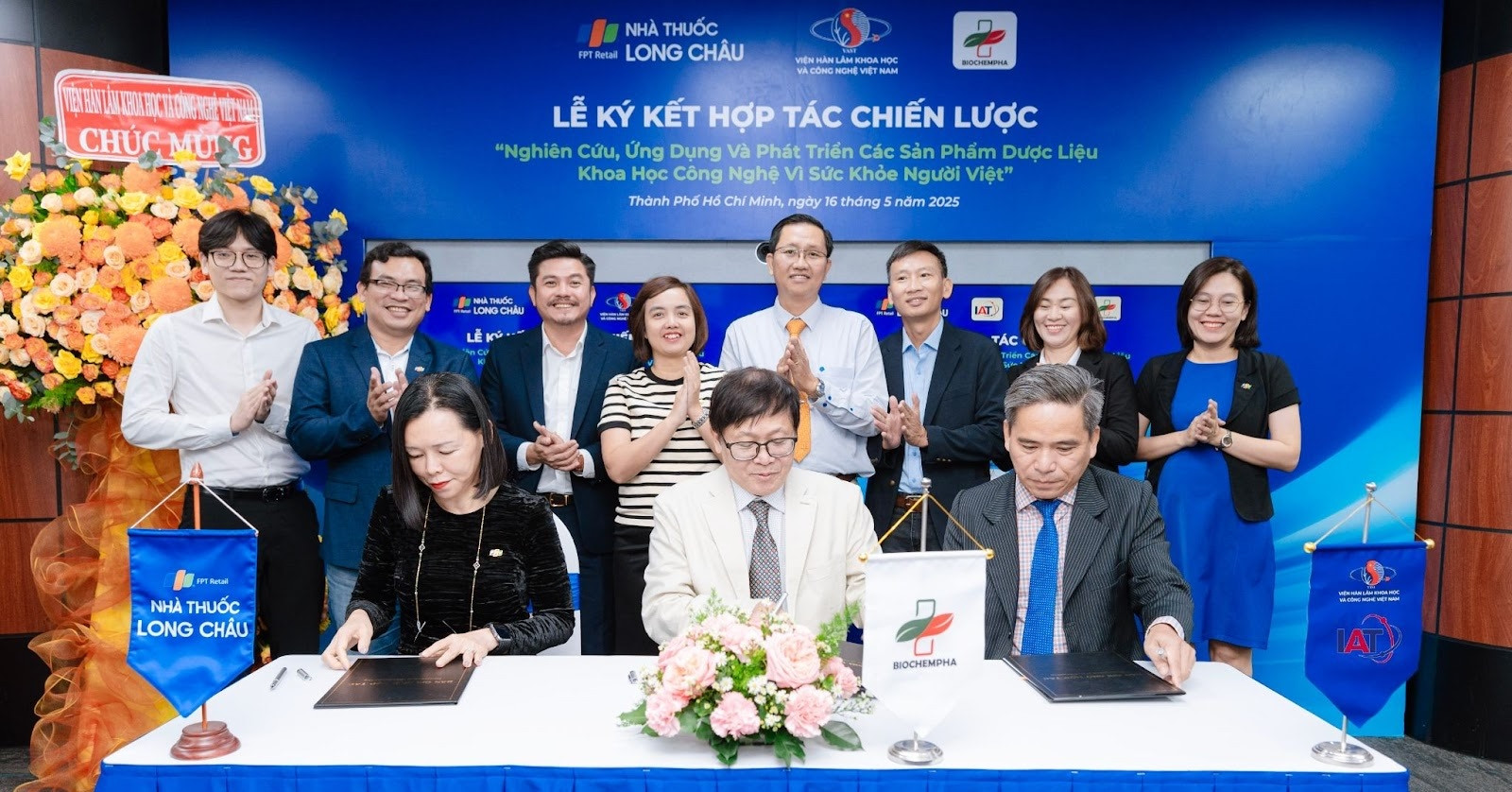 Long Châu hợp tác cùng Viện Công nghệ tiên tiến phát triển dược phẩm Việt