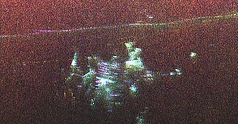 "Mắt thần" NASA phát hiện bí mật chấn động dưới lớp băng Greenland