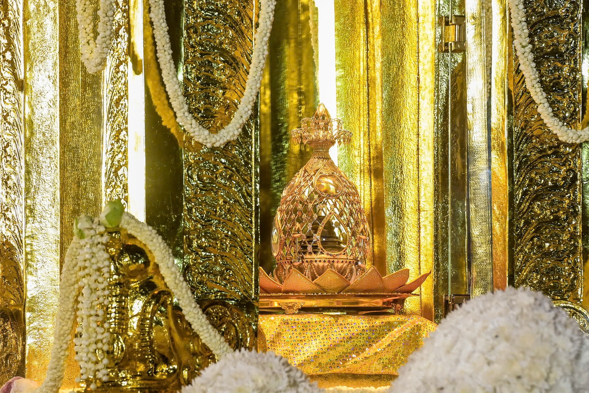 Nhiều người chưa biết đến kinh Phật vẫn khát khao được chiêm bái xá lợi Đức Phật