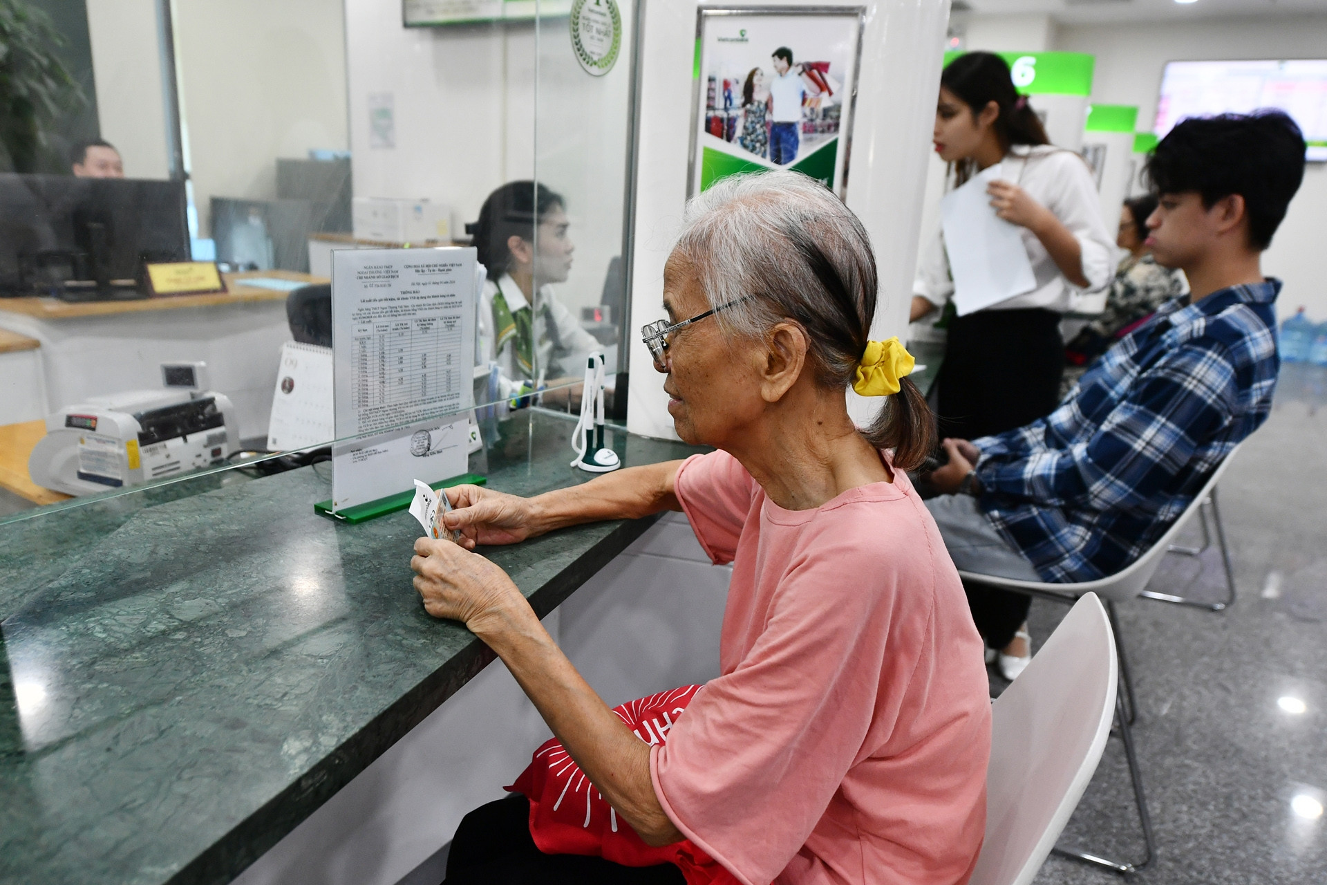 Nhiều quỹ tài chính ngoài ngân sách có nguồn thu chủ yếu từ… lãi gửi ngân hàng