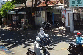 Nóng trên đường: Những tình huống va chạm xe 'cười ra nước mắt'