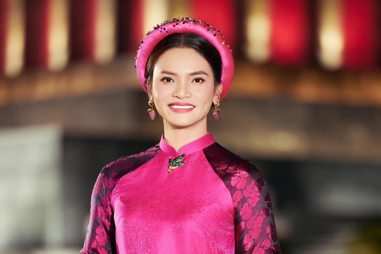 NSND Phạm Phương Thảo, NSƯT Lan Anh hát ngợi ca Bác Hồ