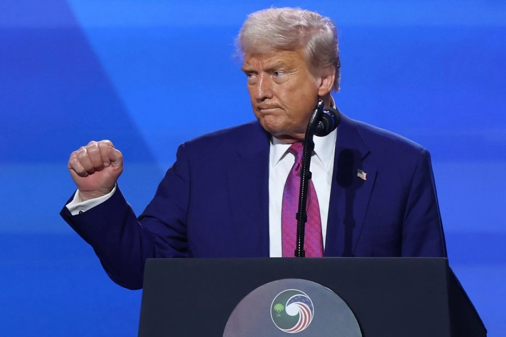 Ông Trump than phiền việc Mỹ phung phí hàng tỷ USD viện trợ cho Ukraine