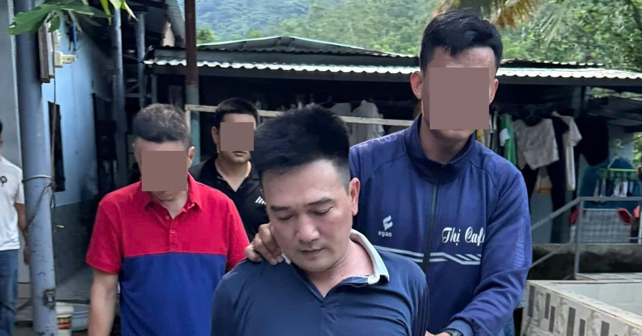 Tụ điểm đánh bạc liên tỉnh ở Đà Nẵng, nguỵ trang bằng lán trại nuôi gà