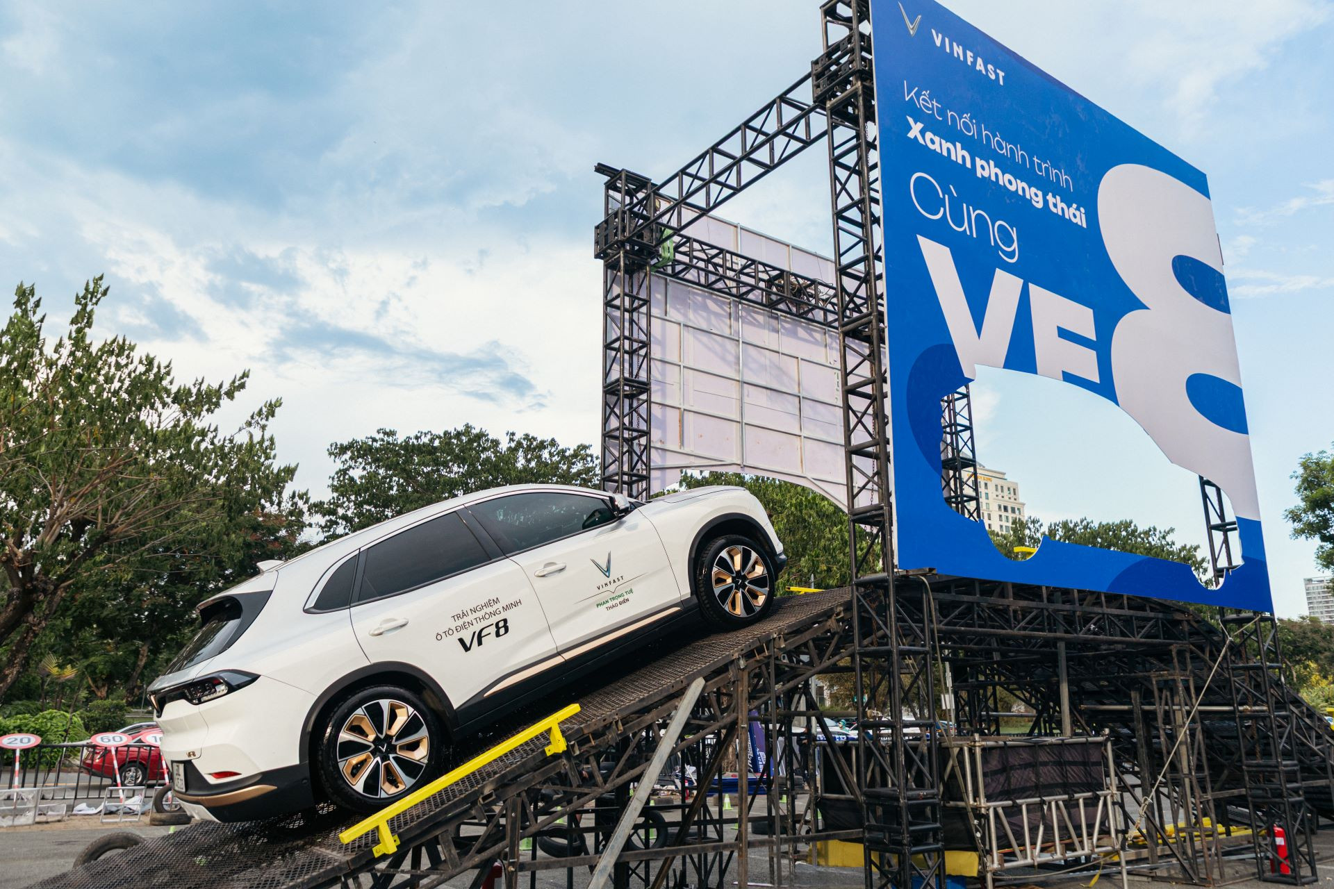VinFast VF 8 4.jpg