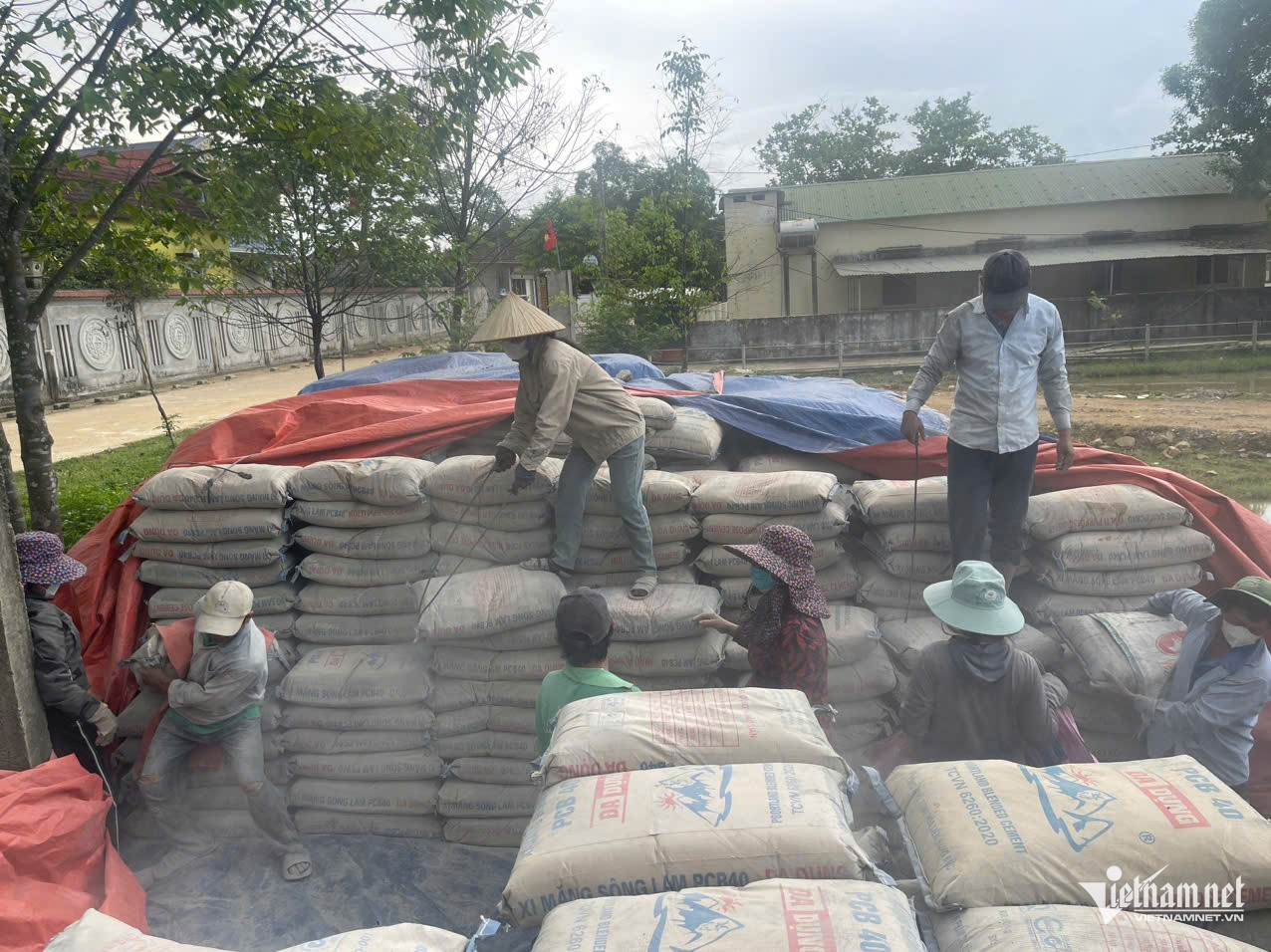 W-Hương khê xi măng3.jpg