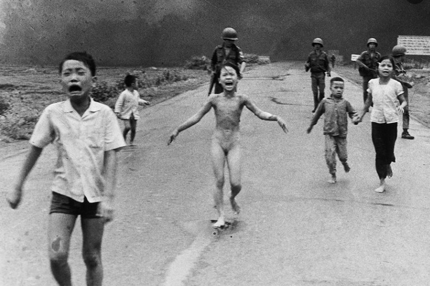 World Press Photo tạm ngừng ghi nhận 'Em bé Napalm' là của Nick Út