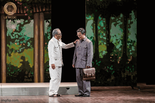 2 nghệ sĩ thể hiện vai Bác Hồ nhiều nhất trên sân khấu là ai?