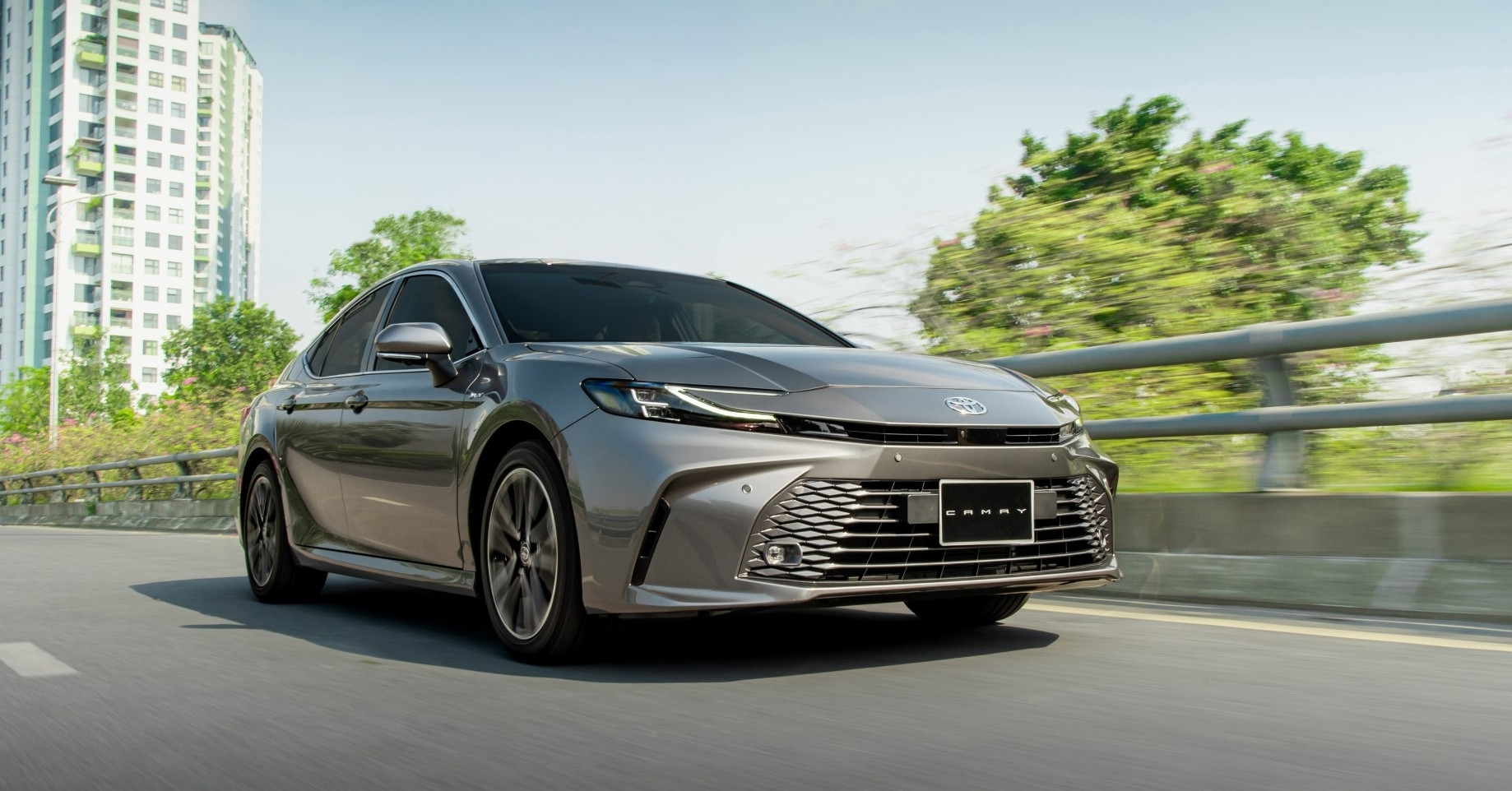 Top sedan cỡ D tháng 4/2025: Khi Toyota Camry 'một mình một ngựa'