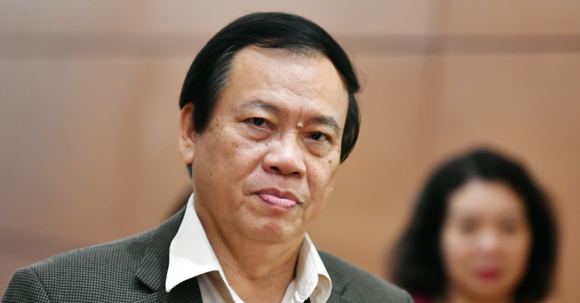 "Bảo chúng tôi trực thuộc Mặt trận hết thì hành...