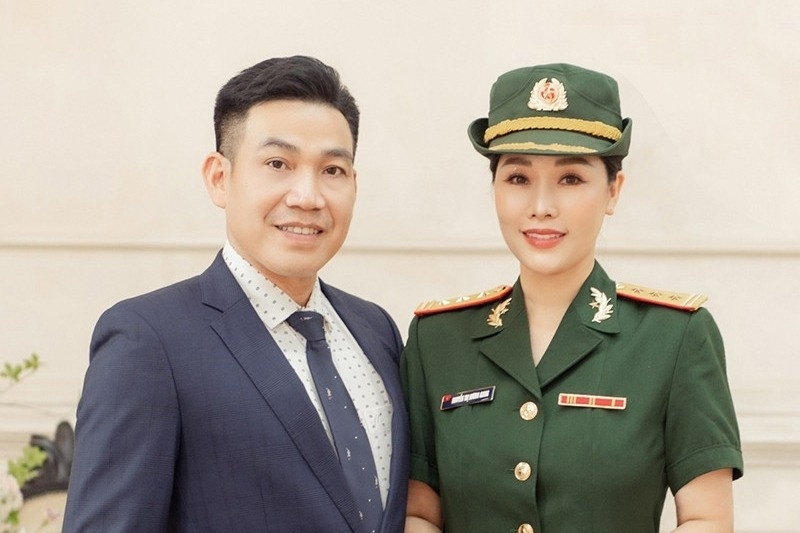 Lần hiếm hoi Thượng tá, NSƯT Hương Giang kể về ông xã làm báo trên sóng VTV