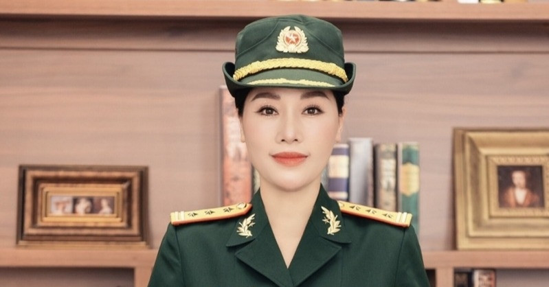 Lần hiếm hoi Thượng tá, NSƯT Hương Giang kể về ông xã làm báo trên sóng VTV