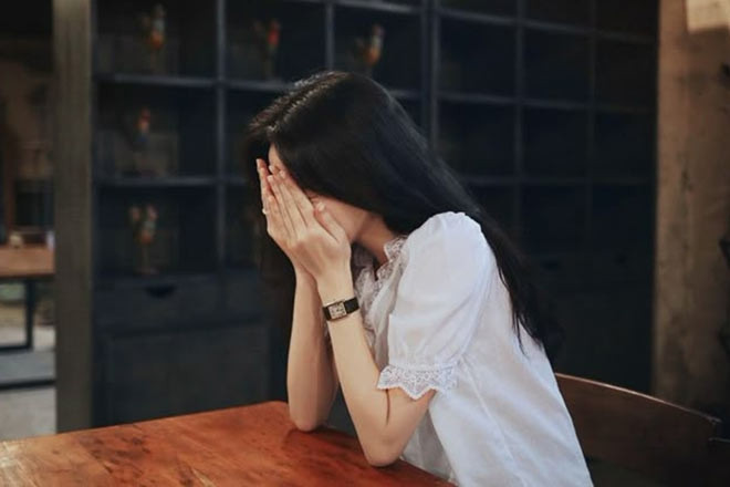 Nỗi oán giận khôn nguôi của đứa trẻ bị mẹ bỏ rơi từ năm 10 tuổi