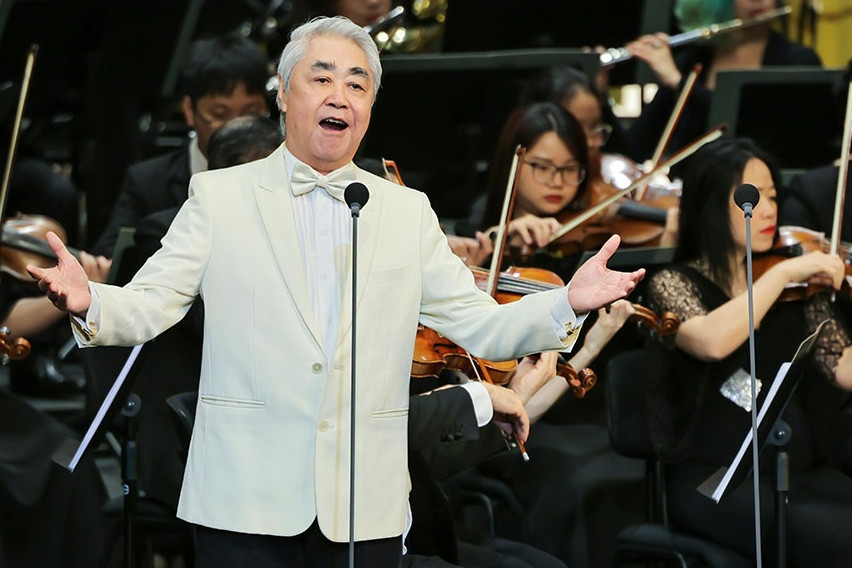 NSND Quang Thọ hát live với dàn nhạc ở tuổi 75 khiến khán giả nể phục