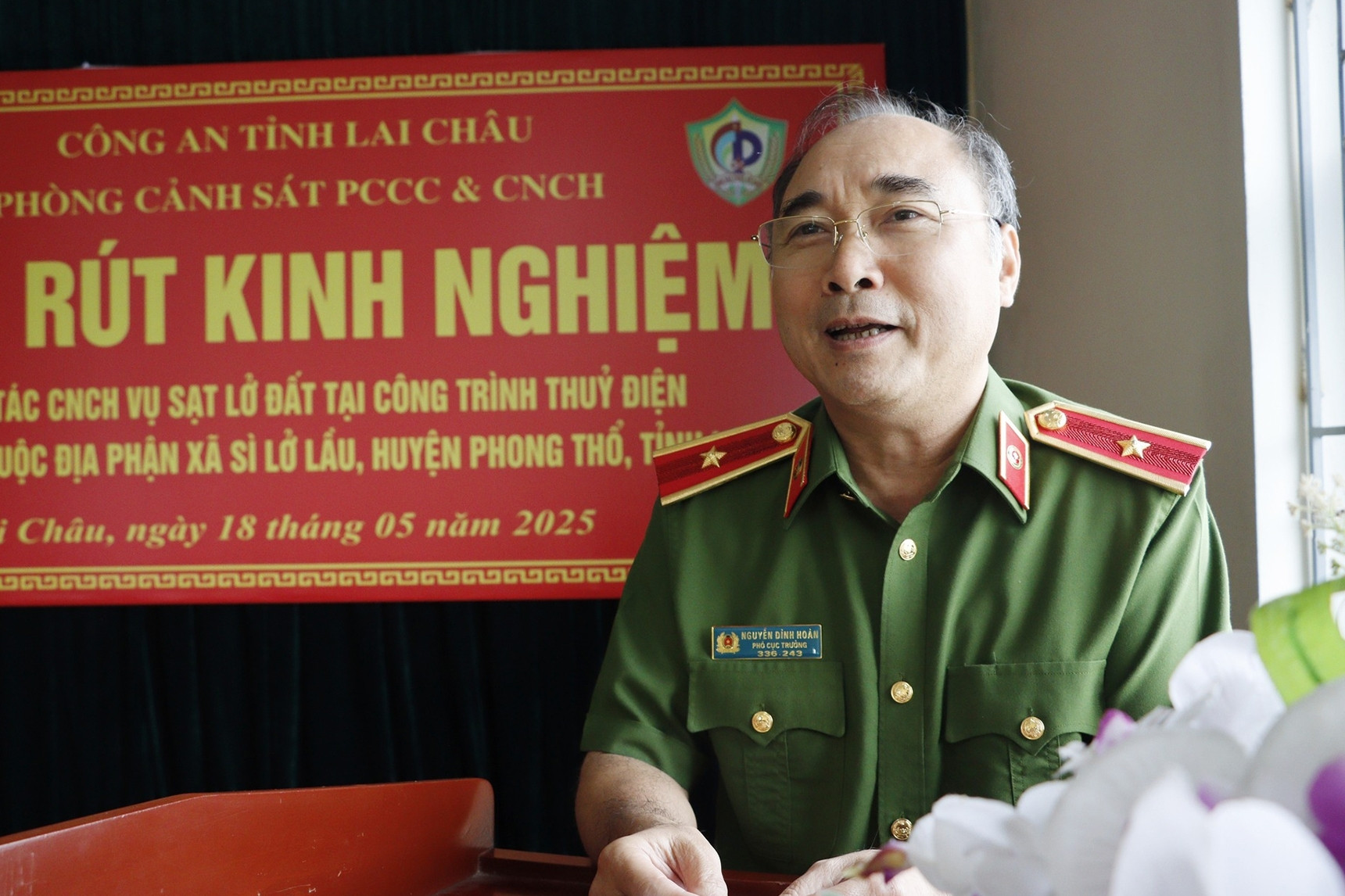Thiếu tướng Nguyễn Đình Hoàn họp rút kinh nghiệm vụ sạt lở 5 người tử vong