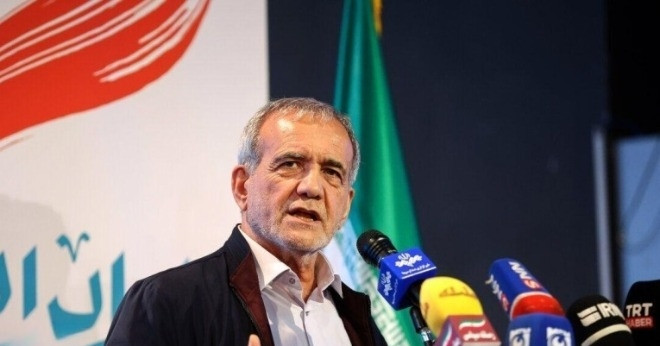 Tổng thống Iran nói ông Trump 'mâu thuẫn' về đàm phán hạt nhân