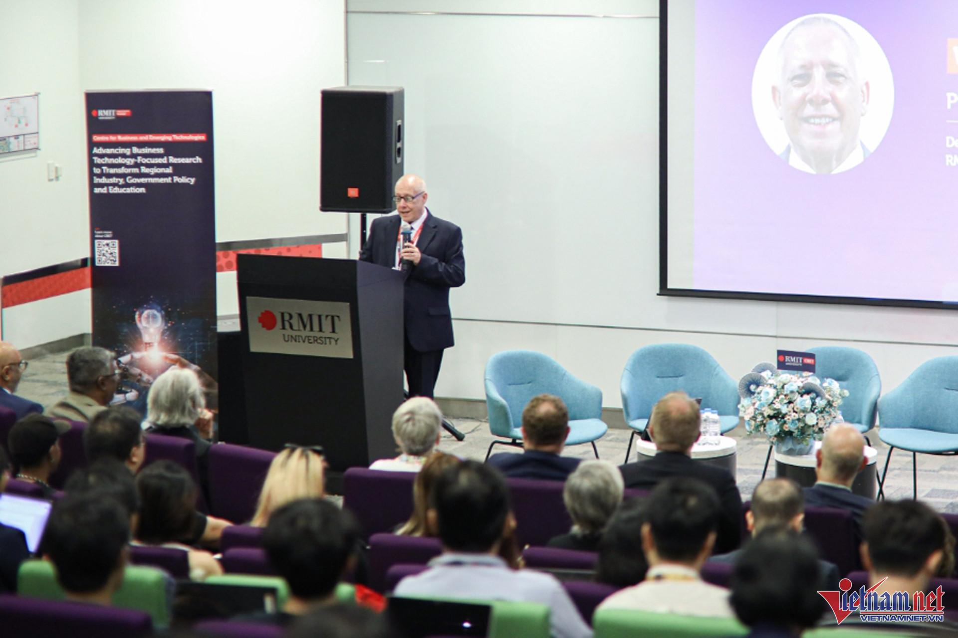 W-trung tam nghien cuu cong nghe moi 01 1.jpg