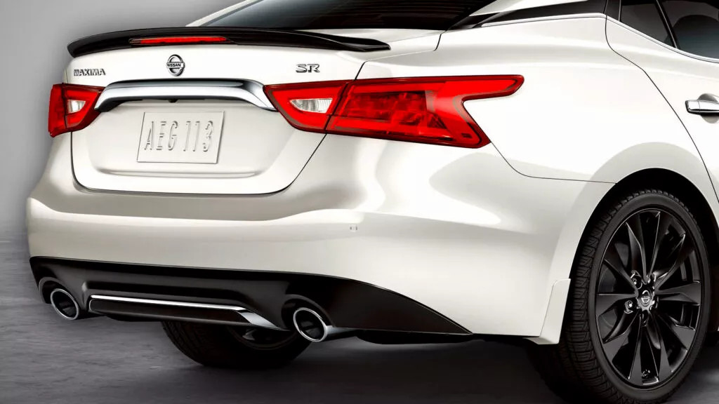 2018_nissan_maxima_12.webp