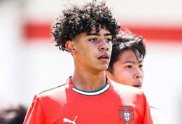 Con trai Ronaldo lập cú đúp giúp U15 Bồ Đào Nha vô địch giải quốc tế