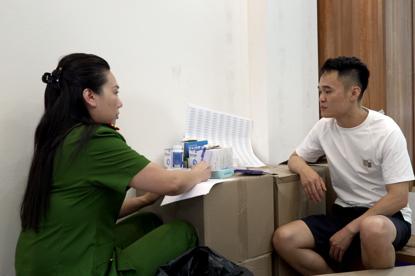 Điểm tên mặt hàng vụ thu giữ hơn 100 tấn hàng giả bán cho bệnh viện, nhà thuốc