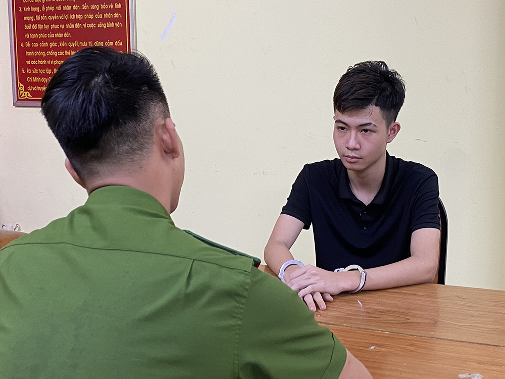 h hung hoi dong 2.png