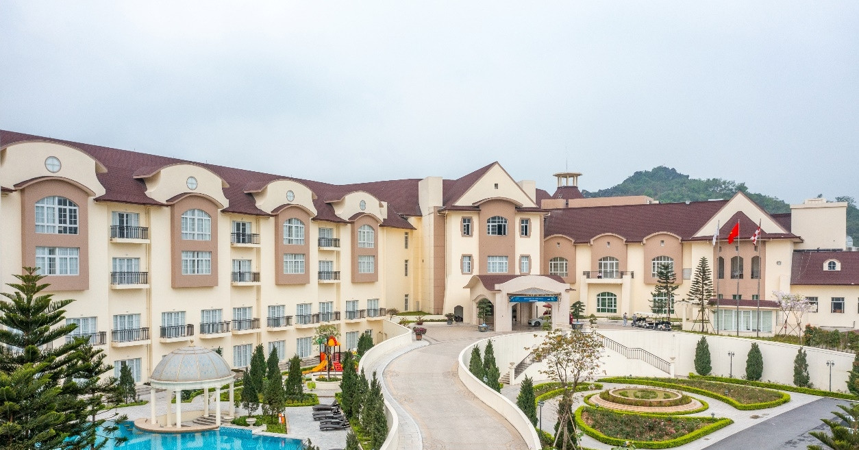 Hè này, chơi golf và nghỉ dưỡng bên gia đình tại khách sạn Legend Valley Hà Nam