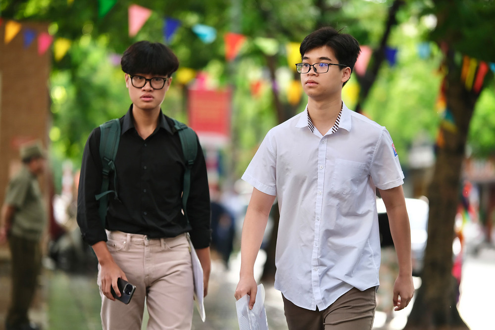 Đề thi thử tốt nghiệp THPT năm 2025 môn Toán có đáp án