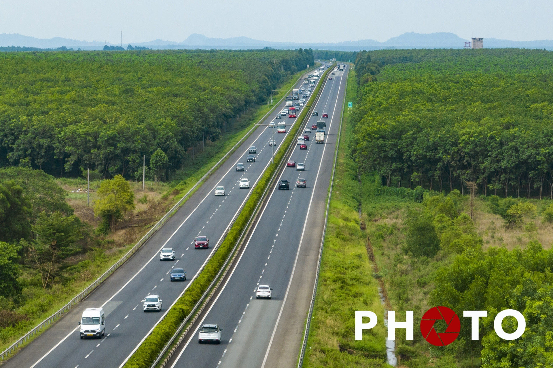 Toàn cảnh 1.206km tuyến cao tốc Bắc - Nam đã thông xe