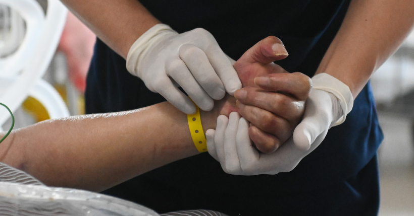 Vết phỏng nước nhỏ suýt đoạt mạng người đàn ông