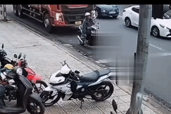 Xe tải không người lái đâm tử vong người chờ đèn đỏ, ai phải chịu trách nhiệm?