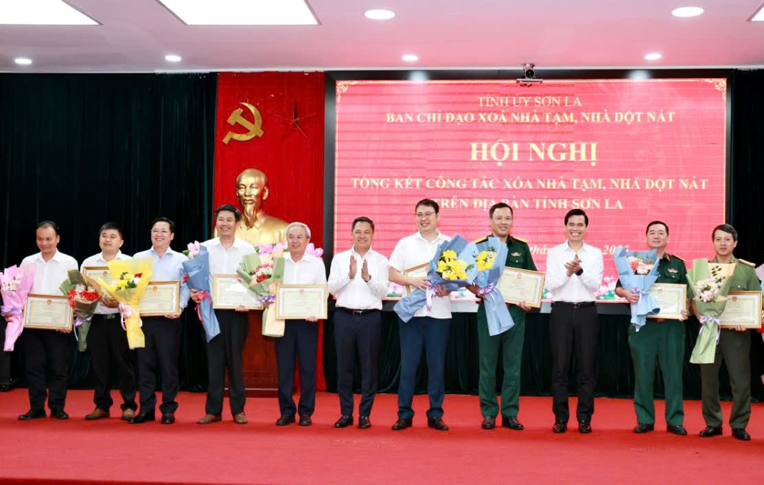 Xoa nha tam.jpg